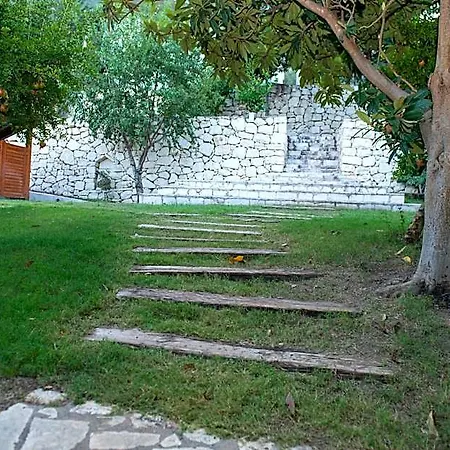 Trinitys Forest Apartment *