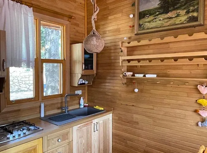 Trinitys Forest Apartment